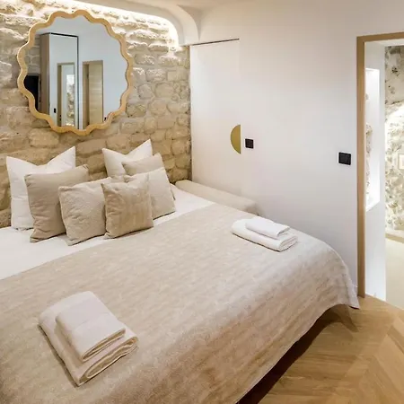 B1 Beautiful, Luxury Near Eiffel Tower Sleeps Ac