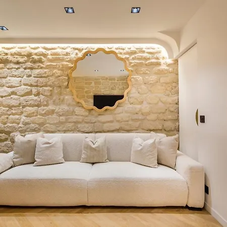 B1 Beautiful, Luxury Near Eiffel Tower Sleeps Ac *