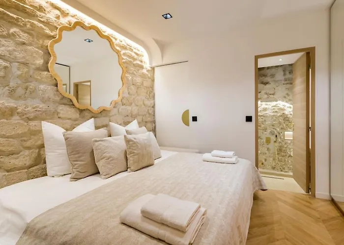 B1 Beautiful, Luxury Near Eiffel Tower Sleeps Ac * Paris