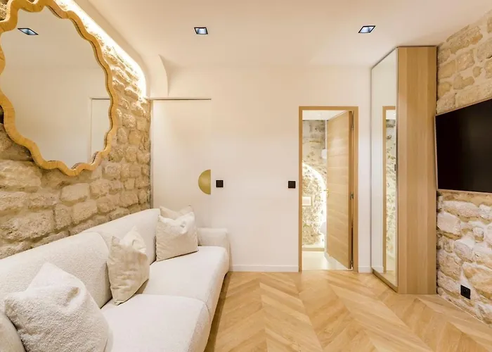 B1 Beautiful, Luxury Near Eiffel Tower Sleeps Ac Paris