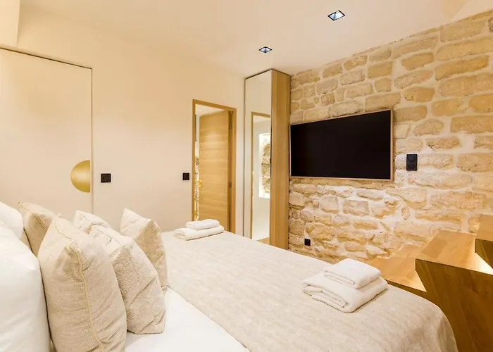 B1 Beautiful, Luxury Near Eiffel Tower Sleeps Ac Paris