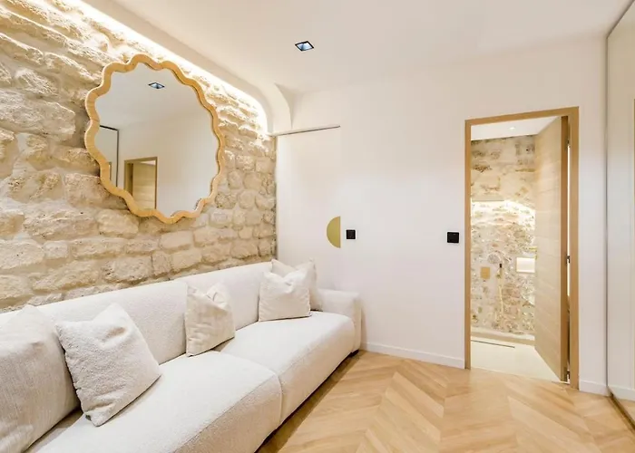 B1 Beautiful, Luxury Near Eiffel Tower Sleeps Ac * Paris