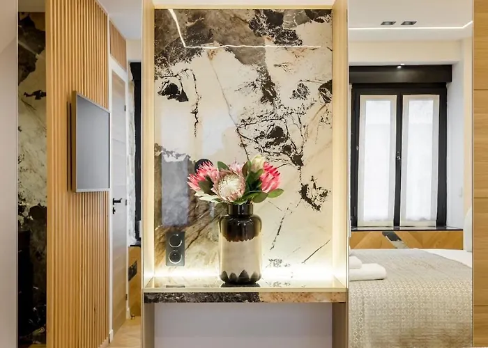Appartement B1 Beautiful, Luxury Near Eiffel Tower Sleeps Ac